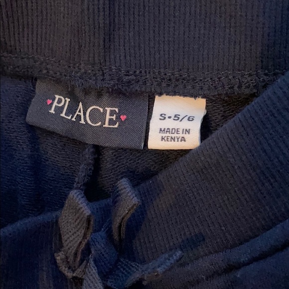 Shorts - Picture 3 of 5